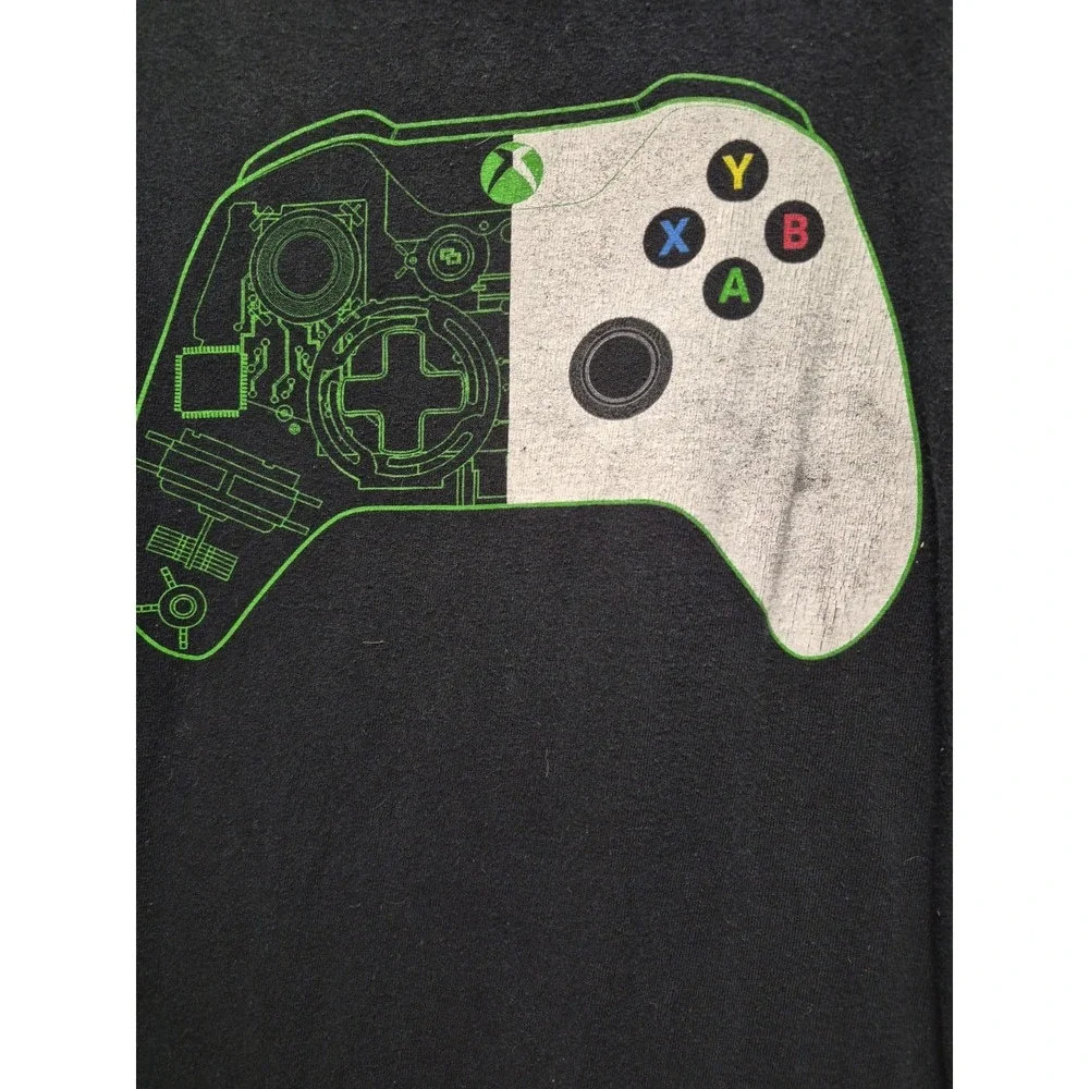 X BOX Gamer Controller T Shirt size XL READ DESCRIPTION
